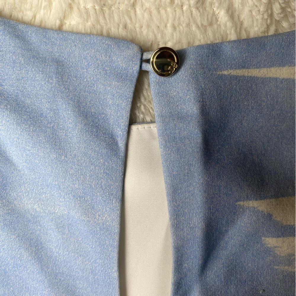 100% silk Tommy Bahama tropical dress. - Picture 7 of 7